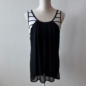 Motherhood Maternity Black and White Sleeveless Top Size Medium